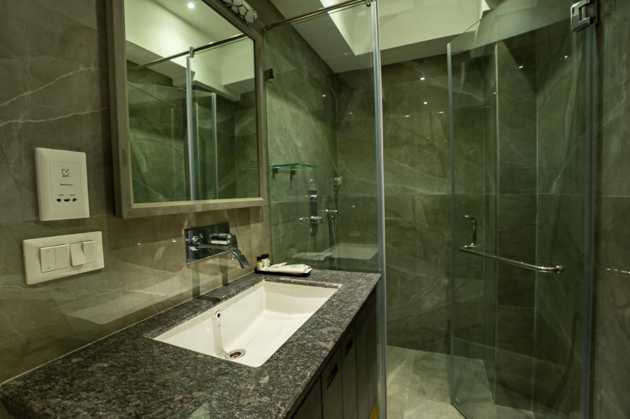 Poiisse Hotel โกลกาตา ภายนอก รูปภาพ