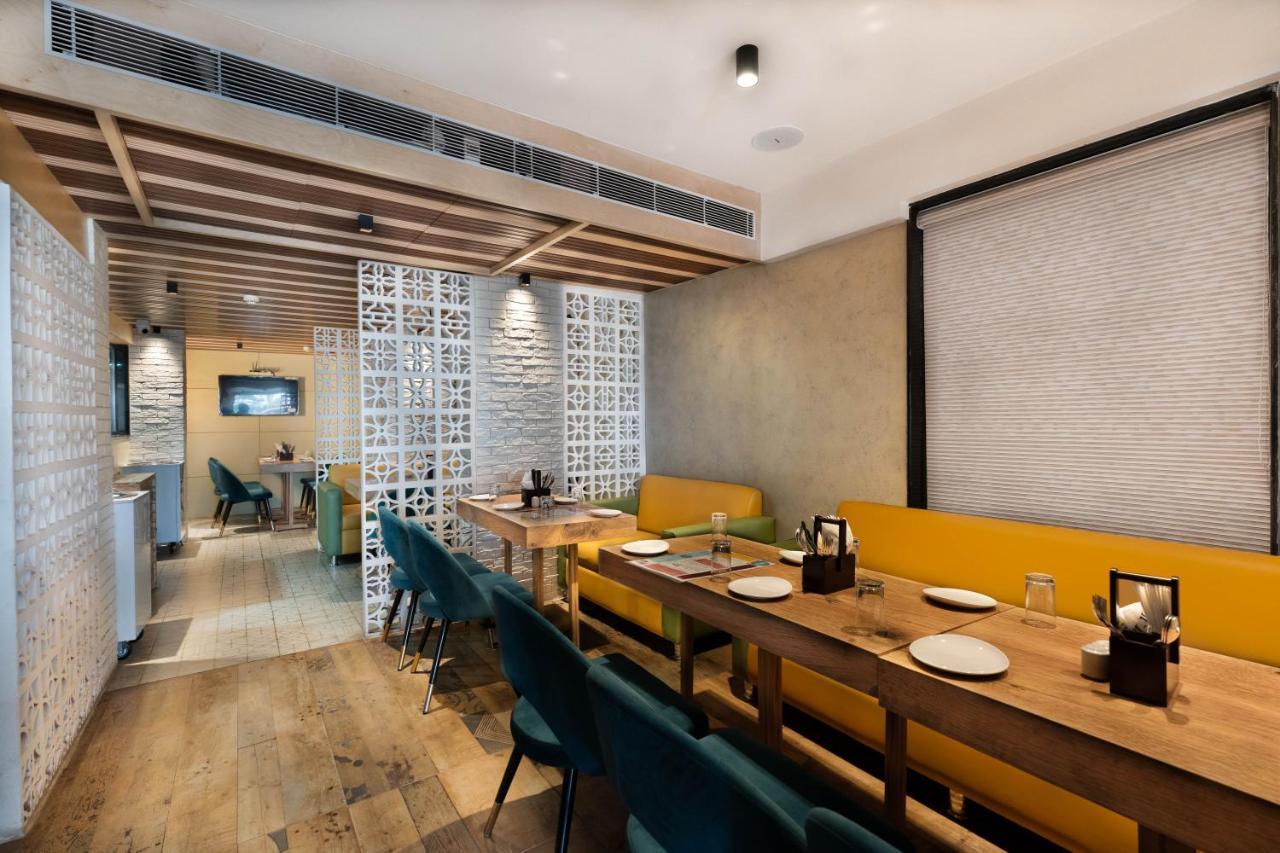 Poiisse Hotel โกลกาตา ภายนอก รูปภาพ