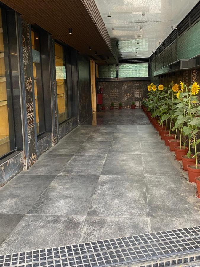 Poiisse Hotel โกลกาตา ภายนอก รูปภาพ