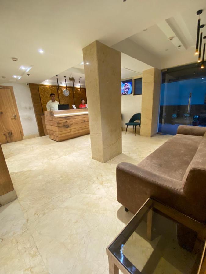 Poiisse Hotel โกลกาตา ภายนอก รูปภาพ